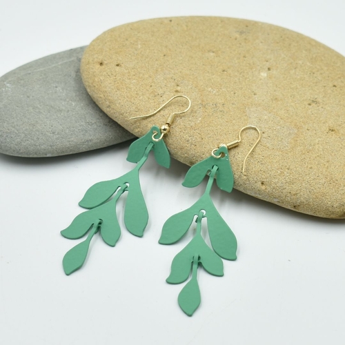THSE1092: Green: Leaf Drop Earrings
