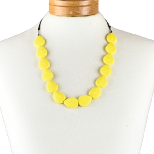 THSJ1259: Yellow: Teardrop Resin Necklace