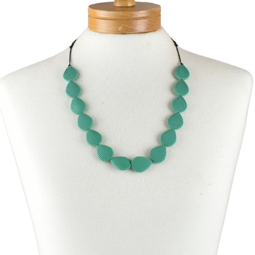THSJ1262: Green: Teardrop Resin Necklace